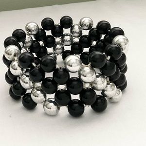 BLACK AND SILVER FAUX PEARL BRACELET